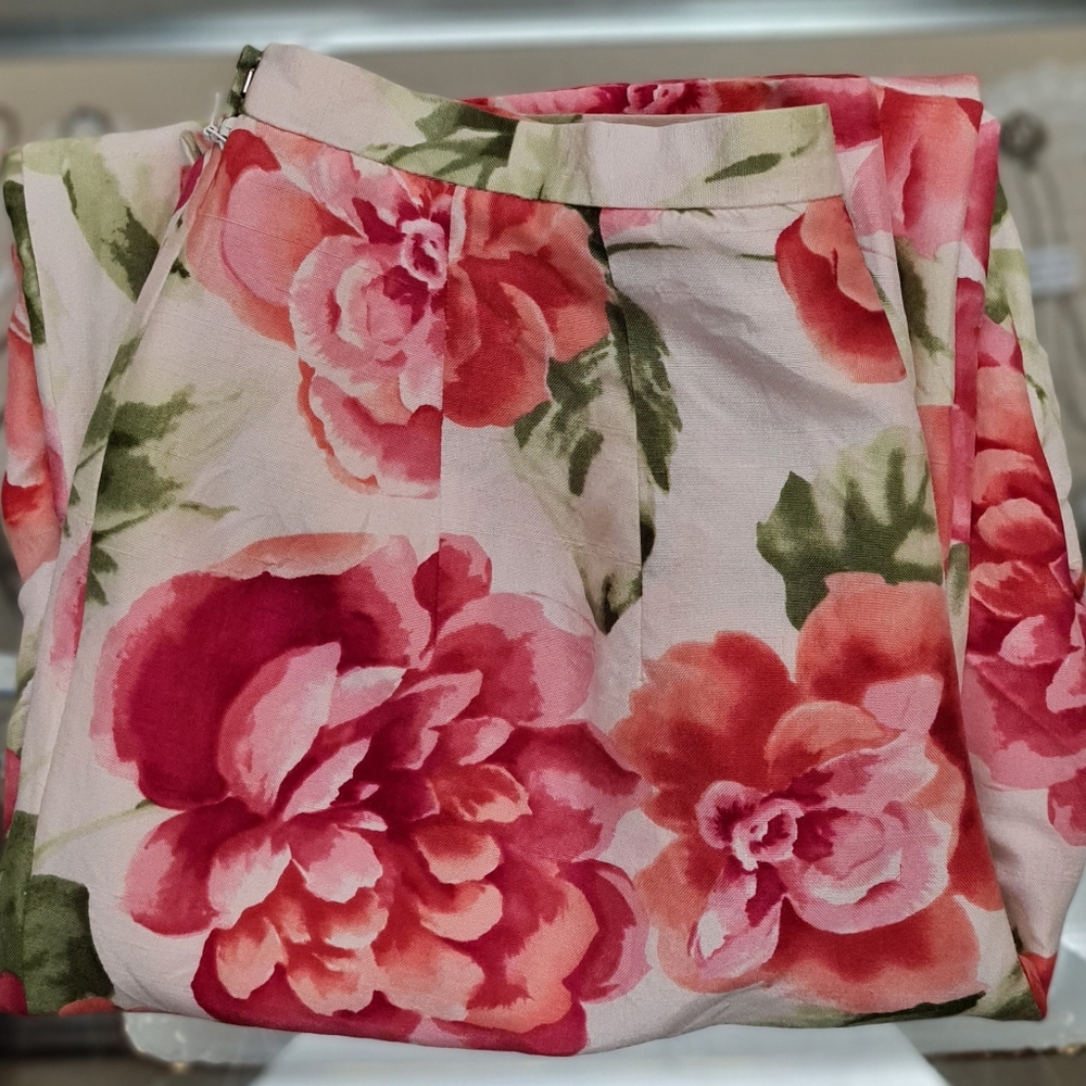 FINAL PRICE DROP Talbots Silk Floral Capri Pants